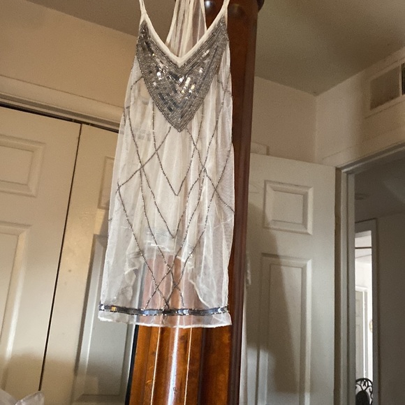 Small see through blouse embellished silver overtones - Picture 2 of 8